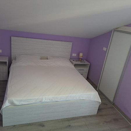 Apartman Vidas Palit Buitenkant foto